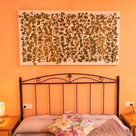 La Casita De Lucia Holiday home Trescasas