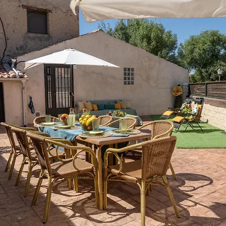 Holiday home La Casita De Lucia Trescasas